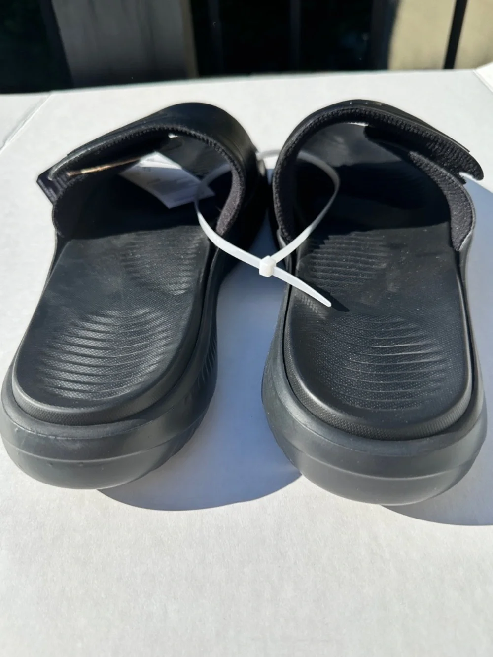 Adidas Alpha Response Unisex Casual Flip Flop Slides Sandal Mens size 9 NEW